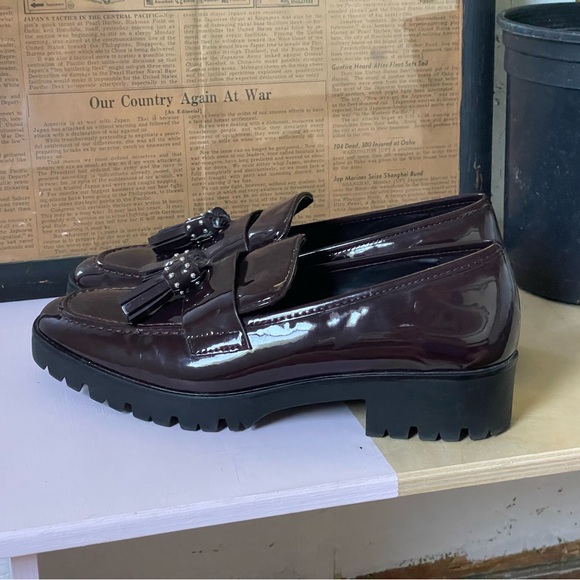 LAST CHANCE Zara Trafaluc size 38 size 7.5 oxblood patent leather loafers - Picture 3 of 12